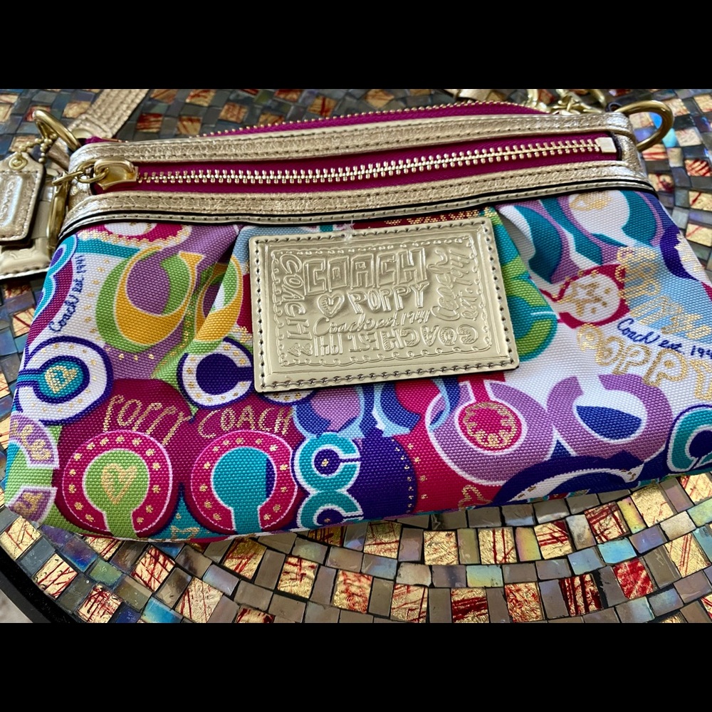 Coach, Poppy Wristlet / clutch
